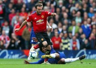 爱游戏官网-西甲十人巴萨00加的斯遭两连平