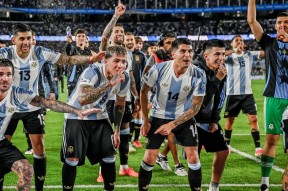 爱游戏体育-多特蒙德球员因伤退出战阿根廷国家队，备战下一轮比赛